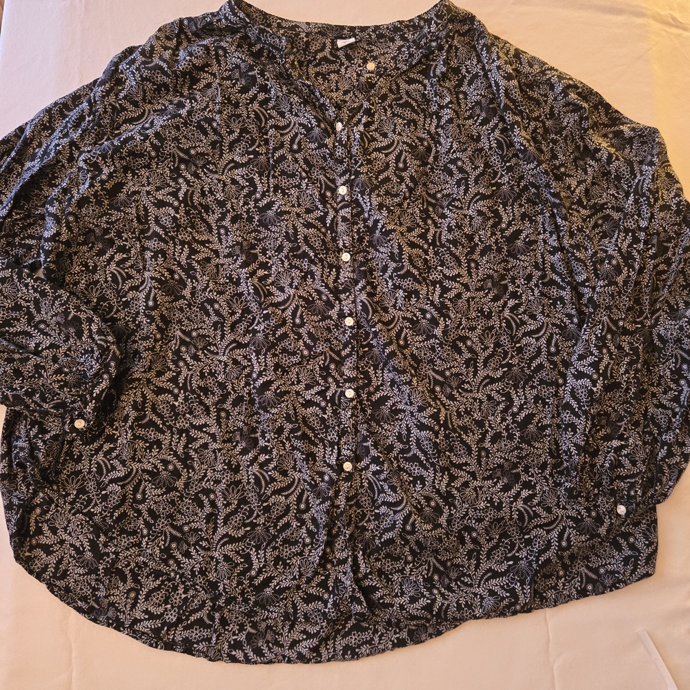 Old Navy Black and White Button-Front Women's Shirt